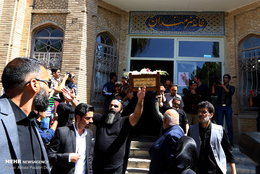 مراسم وداع با پیکر مرحوم «بهنام صفوی»