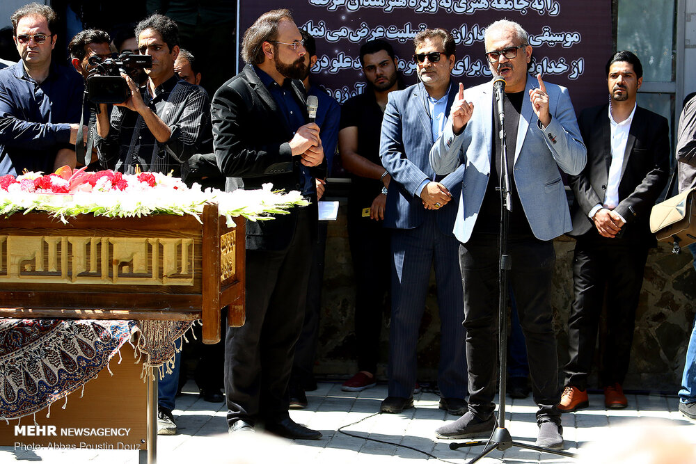 مراسم وداع با پیکر مرحوم «بهنام صفوی»