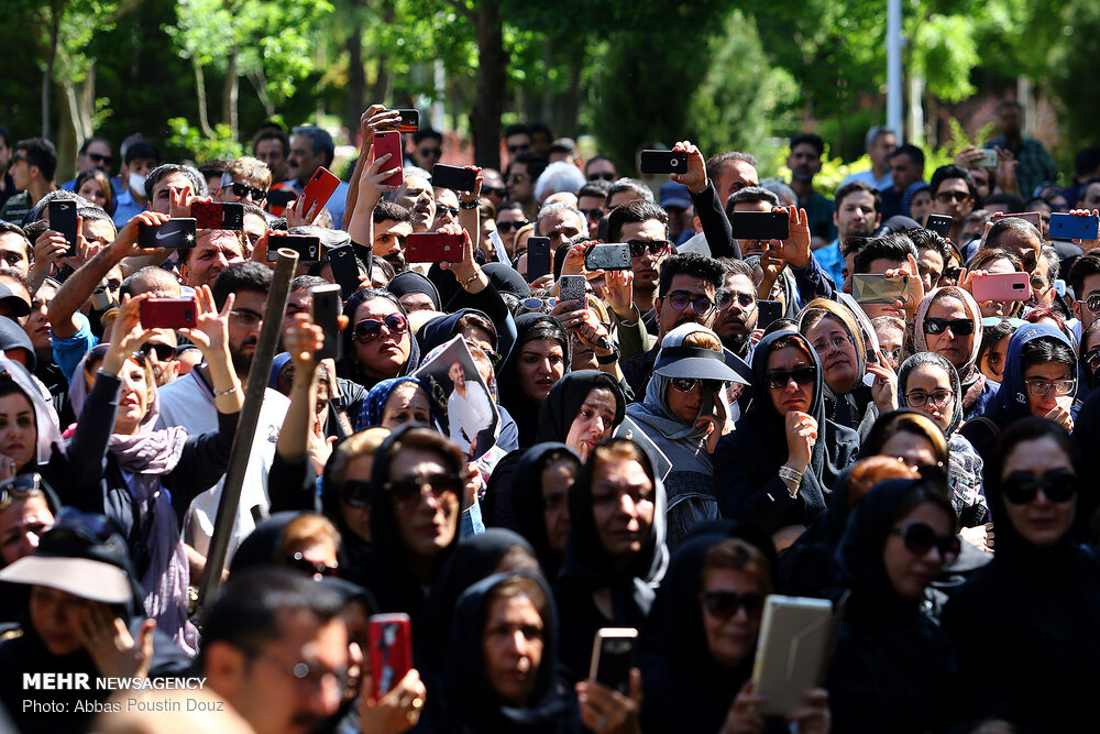 مراسم وداع با پیکر مرحوم «بهنام صفوی»