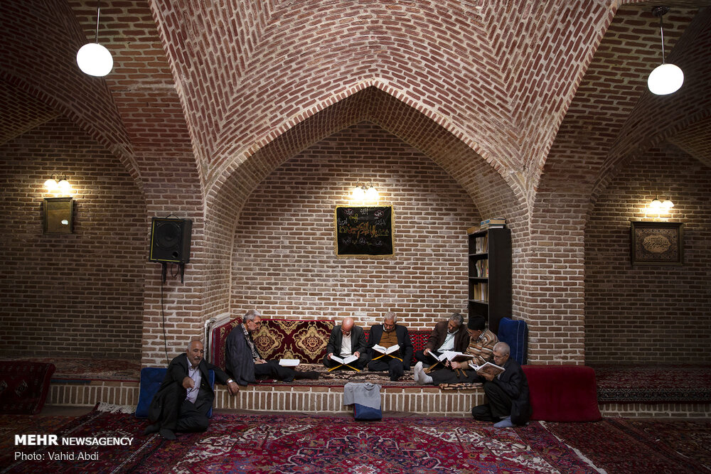 حال و هوای ماه رمضان در مساجد بازار تاریخی تبریز