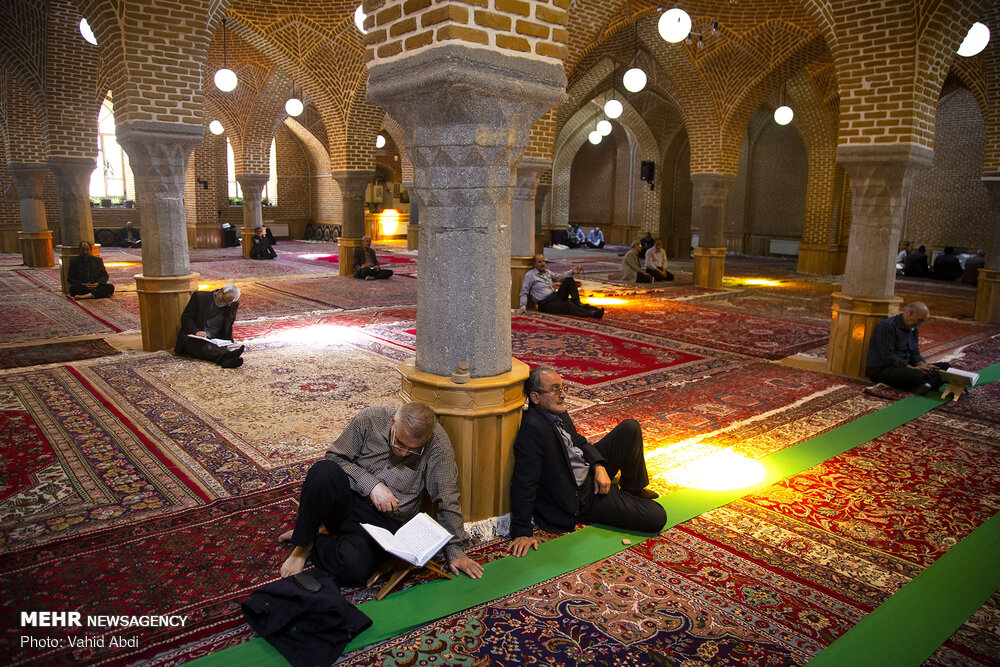 حال و هوای ماه رمضان در مساجد بازار تاریخی تبریز