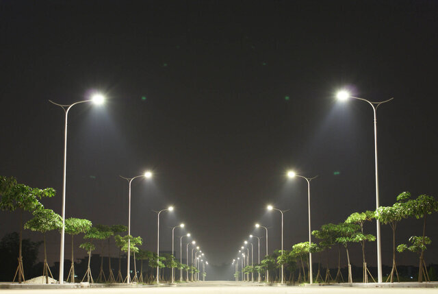 سرمایه گذاری ۳۰۰۰ میلیارد تومانی بخش خصوصی در طرح‌های بهینه سازی روشنایی معابر ۱۰ استان کشور