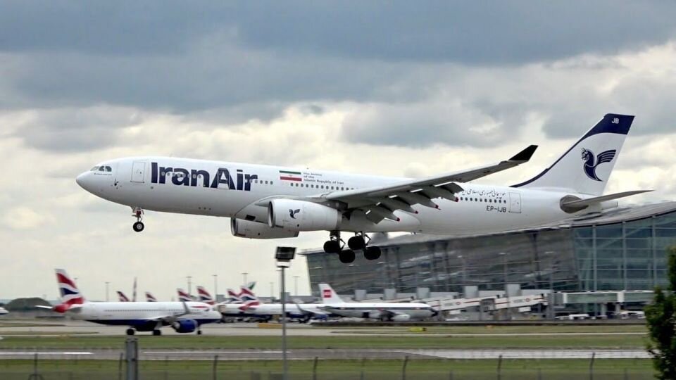  | لحظه فرود پرواز ایران ایر در طوفان دیروز فرودگاه لندن