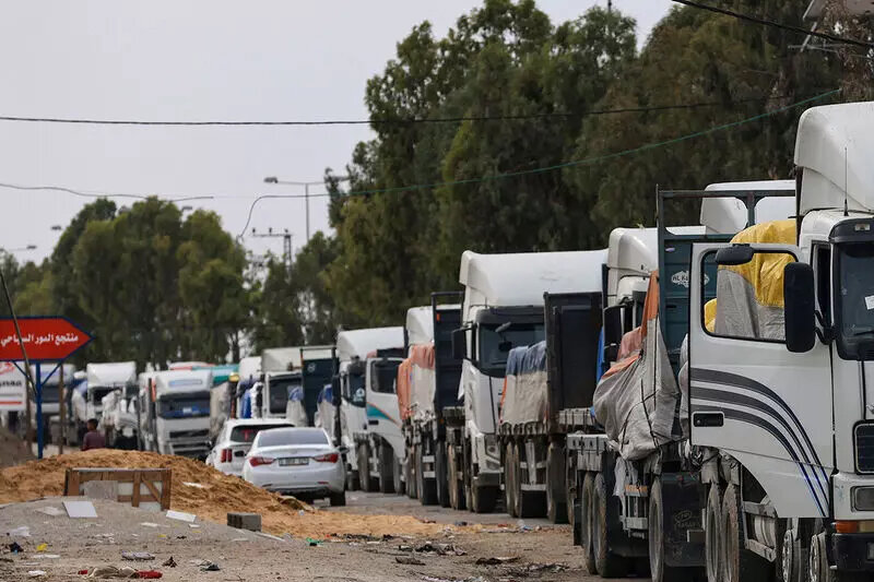 | حرکت جالب پرتقال‌فروش مصری هنگام مواجهه با کامیون کمک‌رسان به غزه