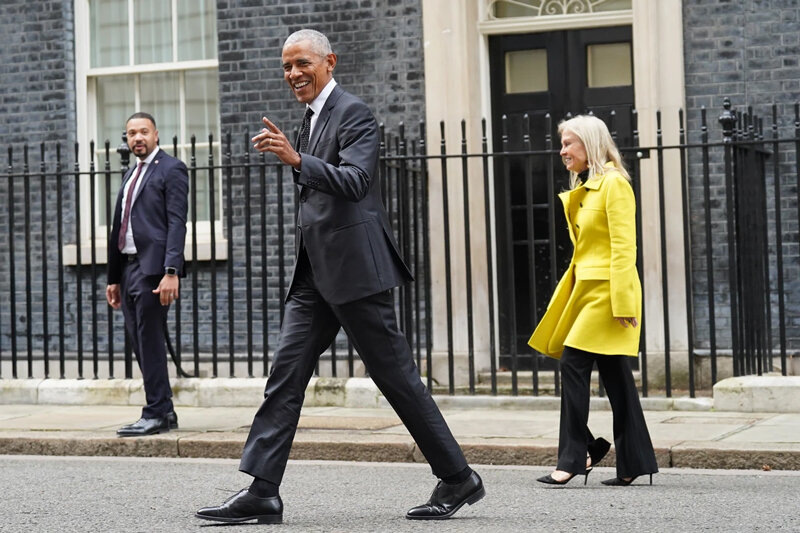  | لحظه خروج باراک اوباما از خانه ریشی سوناک در پی یک ملاقات خصوصی