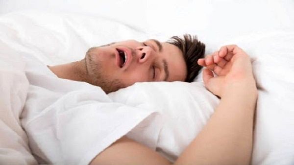 هشدار به کسانی که با دهان باز می خوابند