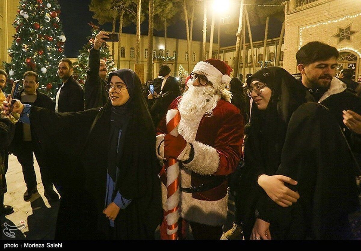 ویدئویی عجیب از کلیسای وانک اصفهان در شب کریسمس/ مردم هجوم بردند+ فیلم
