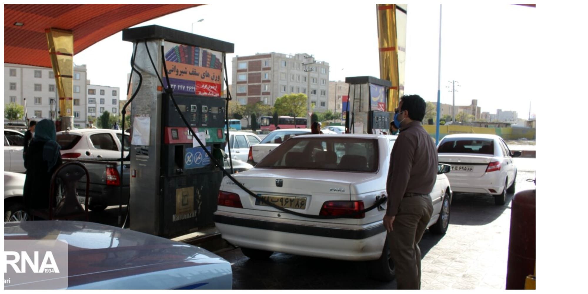 تصمیم کمیسیون تلفیق برای سهمیه بندی بنزین / امسال یارانه بنزین به جای پلاک به خانوار تعلق می گیرد؟