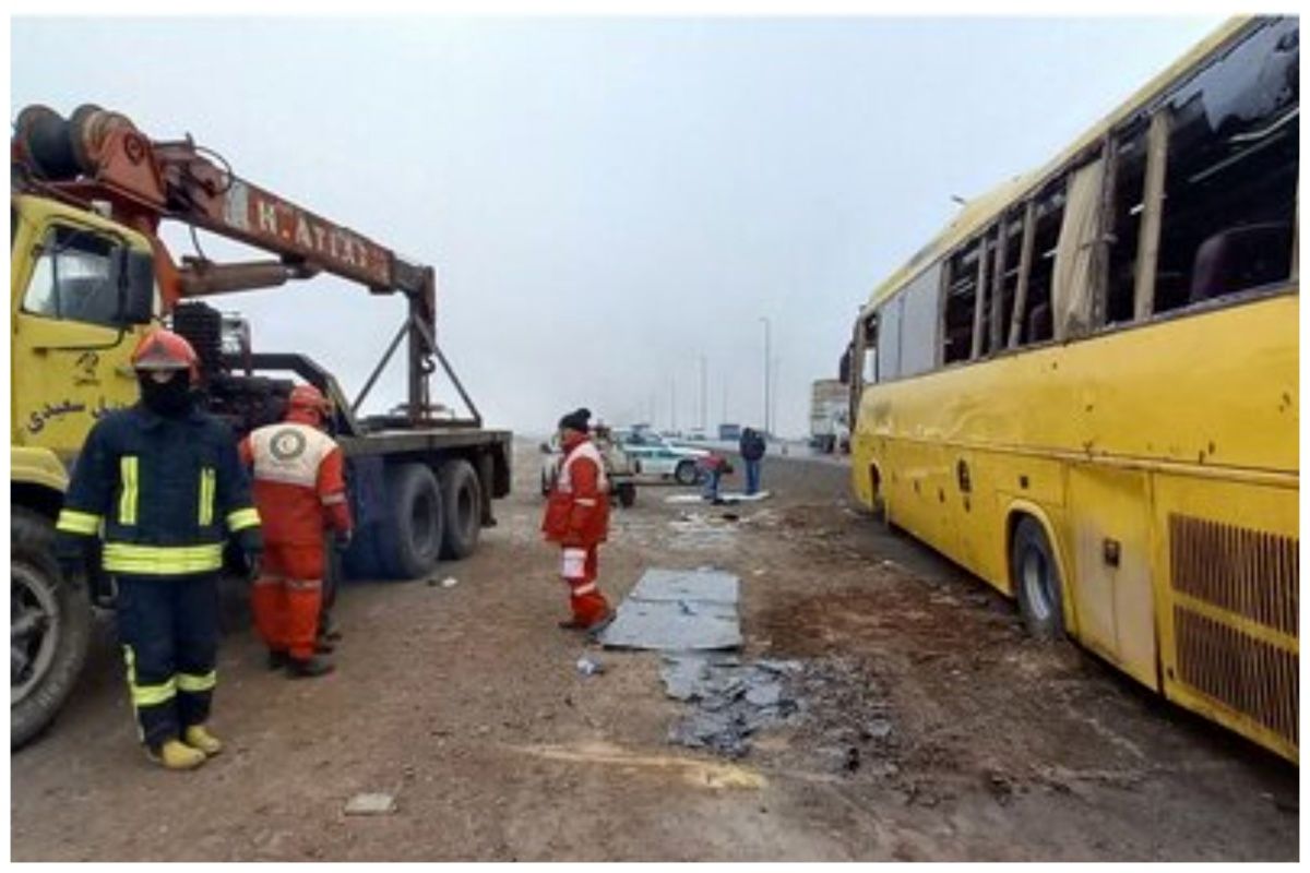انحراف یک دستگاه اتوبوس در تهران حادثه آفرید+ تعداد مصدومان