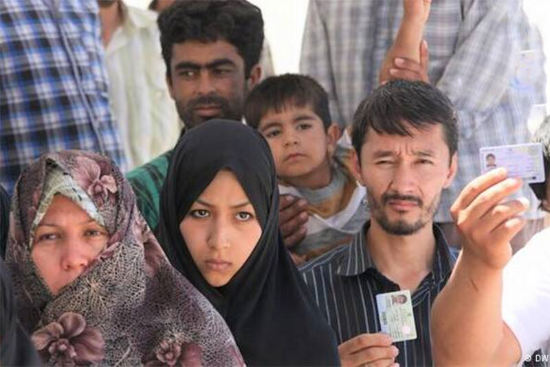 آغاز صدور کارت هویتی، بانکی و سیمکارت برای مهاجران افغان/ چند نفر ثبتنام کردهاند؟