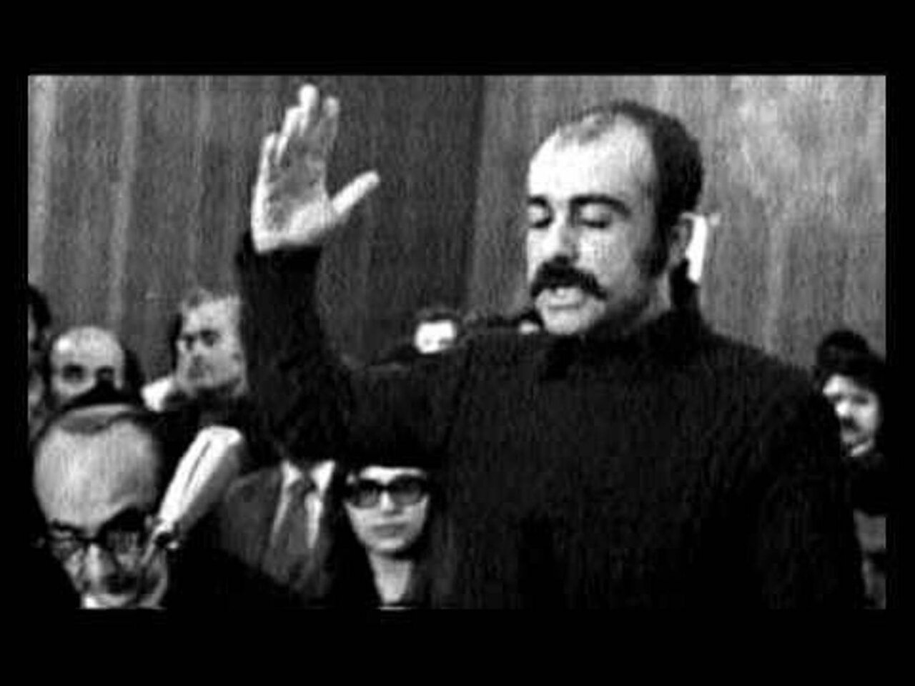 خسرو گلسرخی در دادگاه: می‌توان در این تاریخ از مولا علی به عنوان نخستین سوسیالیست جهان نام برد