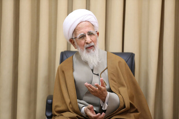 آیتالله جوادی آملی: عالم شدن تنها کافی نیست، چه بسا عالمانی که علمشان سبب جهل آنها بوده است