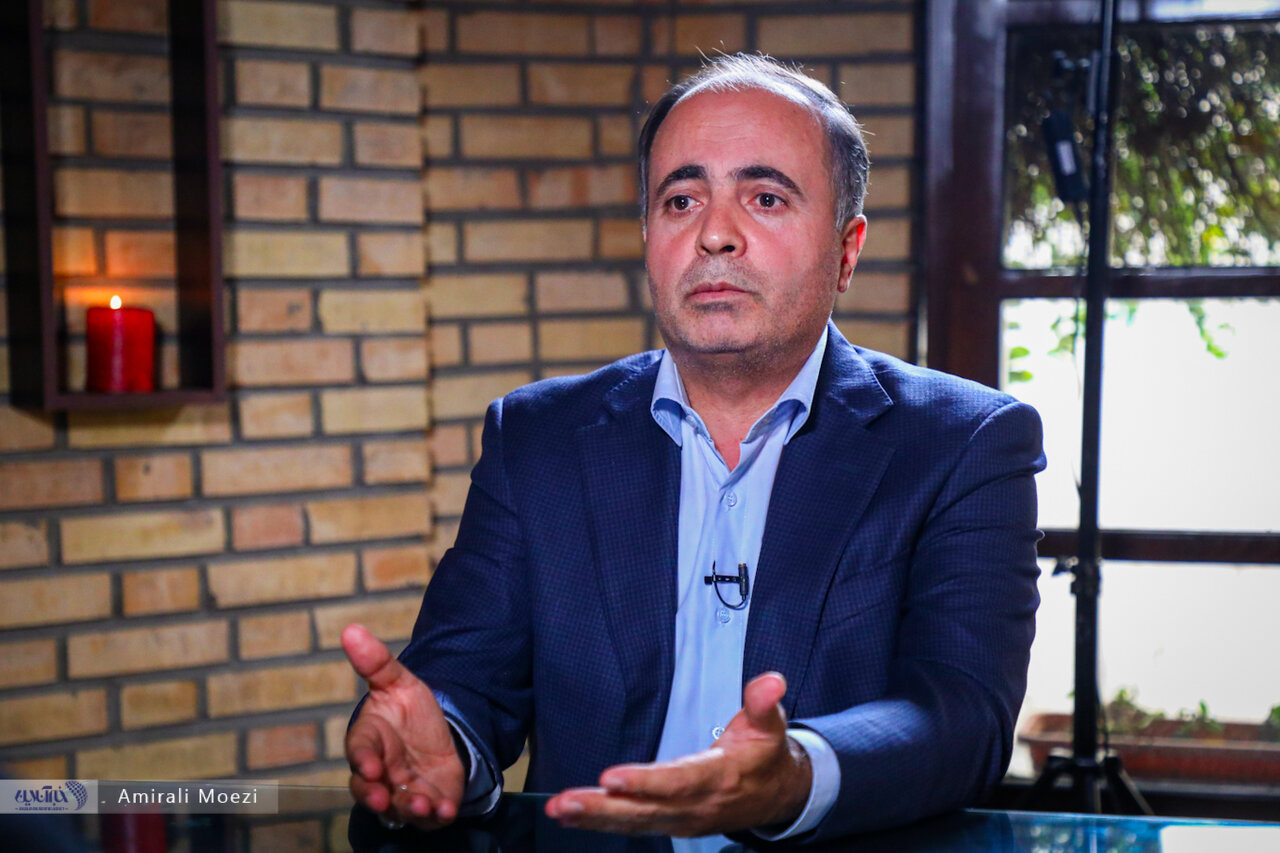 کنایه معنادار نوری قزلجه به آقاتهرانی؛ آقایانی که افترای «برجام ۲۰ دقیقهای» را تکرار کردند، الان دنبال «لایحه حجاب ۳۰ ثانیهای» هستند!
