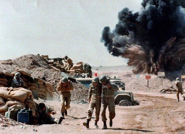 فرماندهای که ۳ روز در برابر پاتکهای دشمن تا پای جان جنگید/ او توسط صادق محصولی از سپاه اخراج شد +عکس