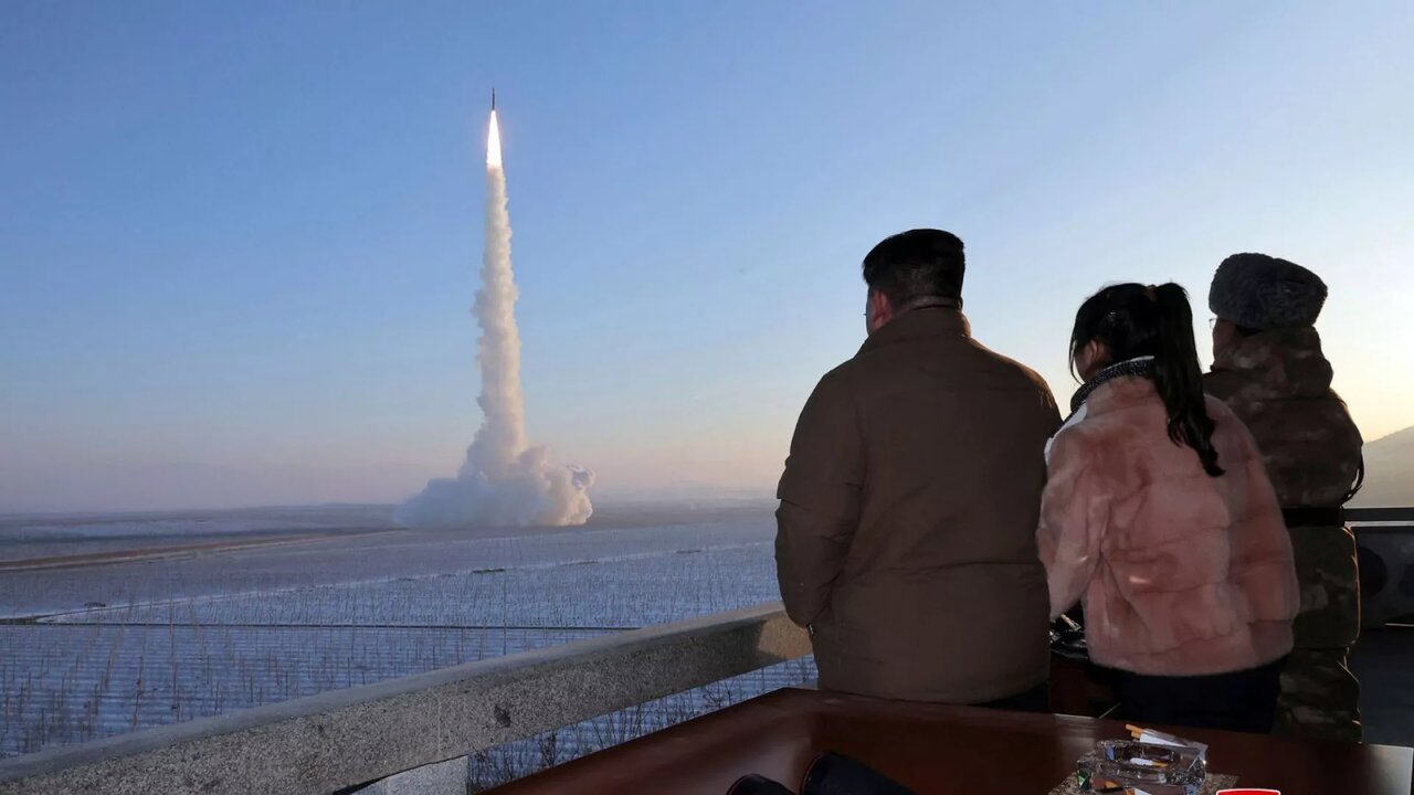 کره شمالی وعده حمله اتمی داد/ اون: تردید نخواهیم کرد