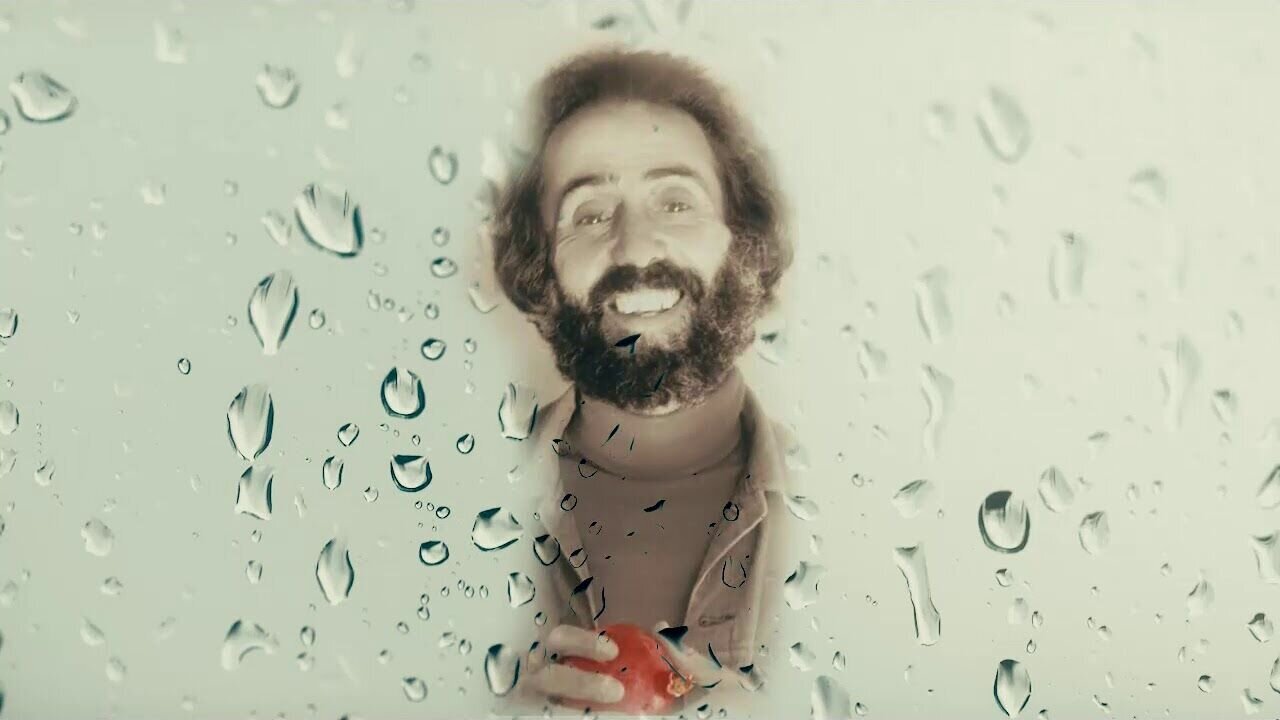 ماجرای عکس بدون حجاب فروغ فرخزاد در بیلبورهای شهری تهران چیست؟/ عکس
