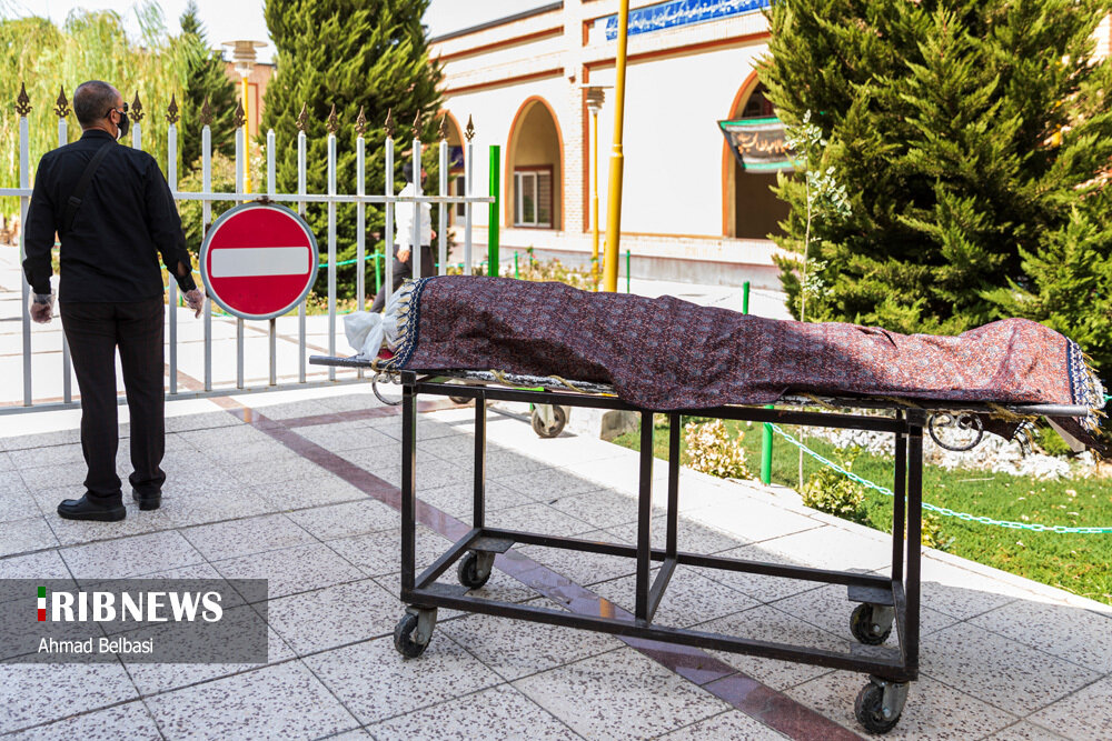 تهران جای مرگ ندارد!/ پیش‌بینی ۵۰ هزار قبر برای روزهای بحرانی تهران