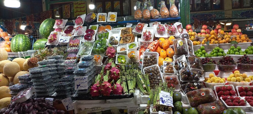 میوههایی که مقصدشان تمام خانههای سطح شهر نیست/ لاکچریبازی در بازار میوه!
