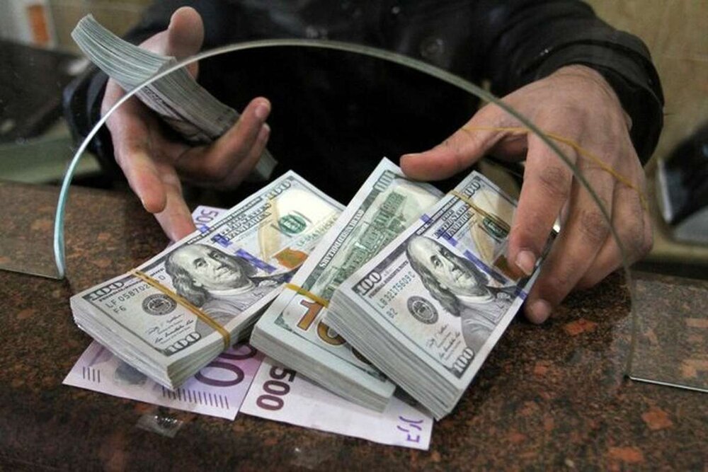 ثبات نرخ ارز در ۱۸ ماه گذشته/ انتظارات برای جهشهای ارزی از بین رفته است