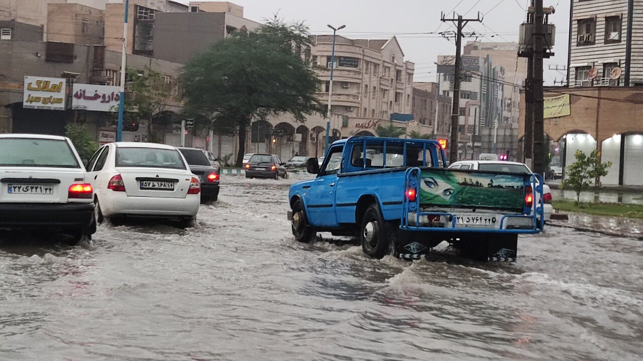  | آبگرفتگی خیابان‌های شهر صدرای شیراز در اثر باران سیل‌آسا