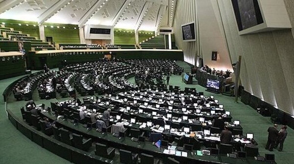 | افشاگری عجیب عضو هیات رئیسه مجلس از تماسهای پشت پرده برای عدم رایدهی به برخی از گزینههای پیشنهادی؛ چه کسانی زنگ زدند؟