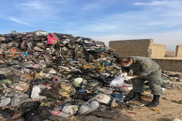 | ستون دود ناشی از زبالهسوزی در آسمان رباطکریم