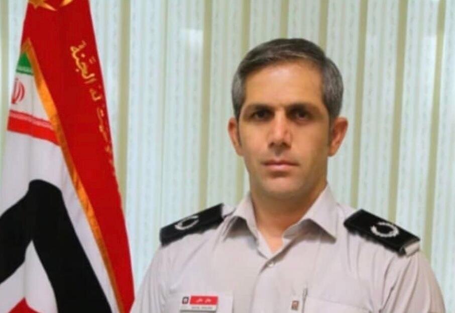 حادثه در ساختمان شهرداری/ واژگونی جرثقیل و مصدومیت ۲ آتشنشان