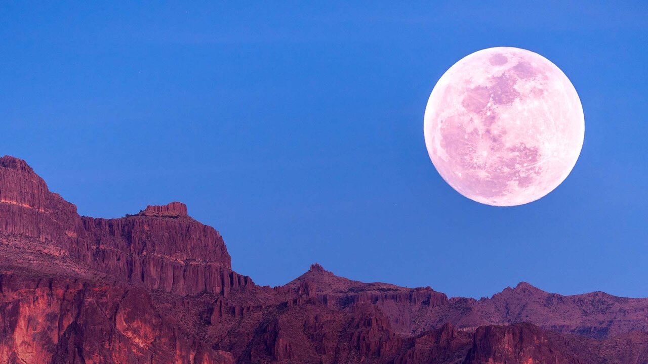 آسمان فردا شب را از دست ندهید؛ ماه دیدنیتر از هر زمان دیگری!