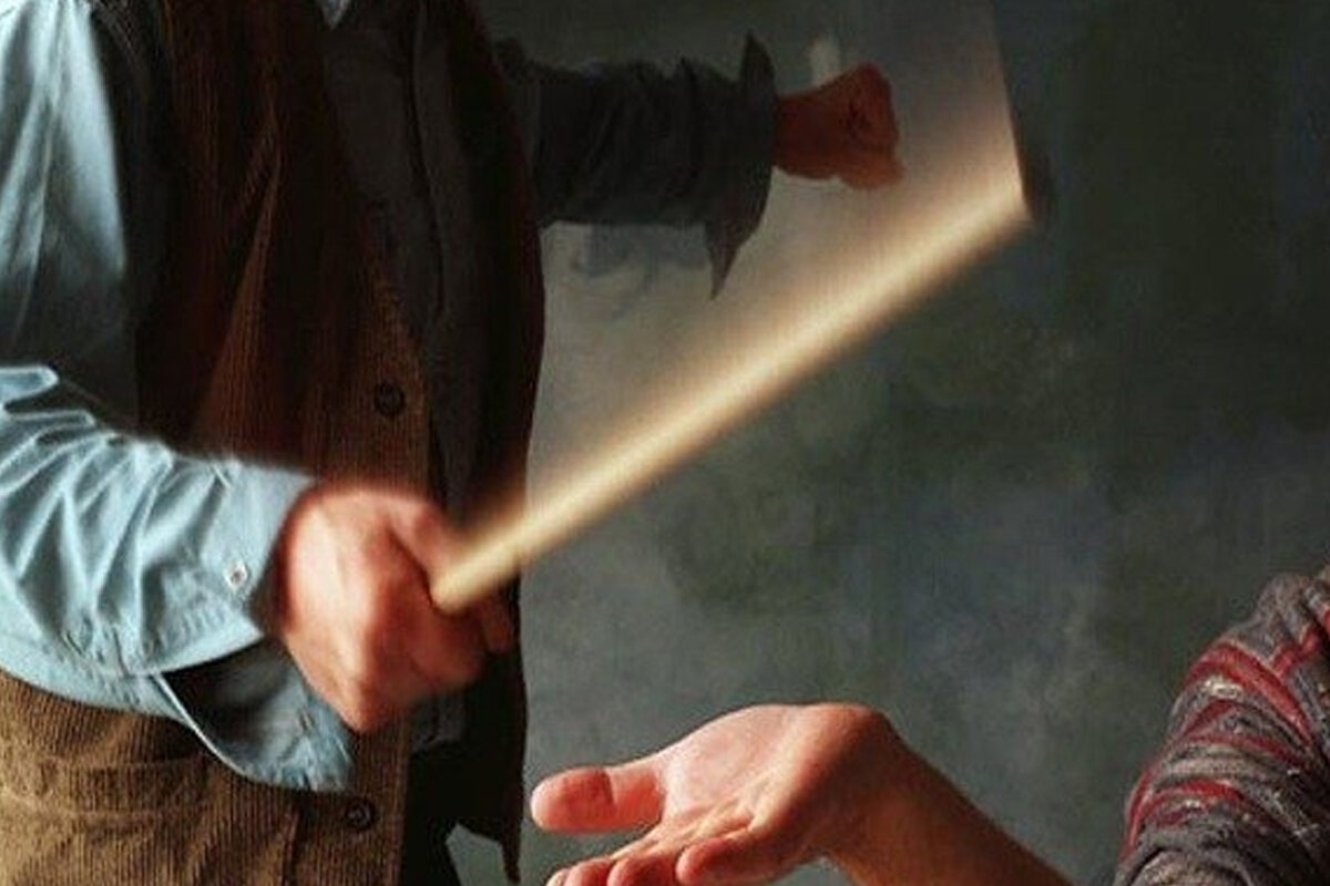 گزارشهای متعدد از تنبیه بدنی در مدارس/ «ما صلاحیتهای عمومی، اعتقادی، اخلاقی و سیاسی معلم را بررسی میکنیم، سلامت روان وظیفه ما نیست»