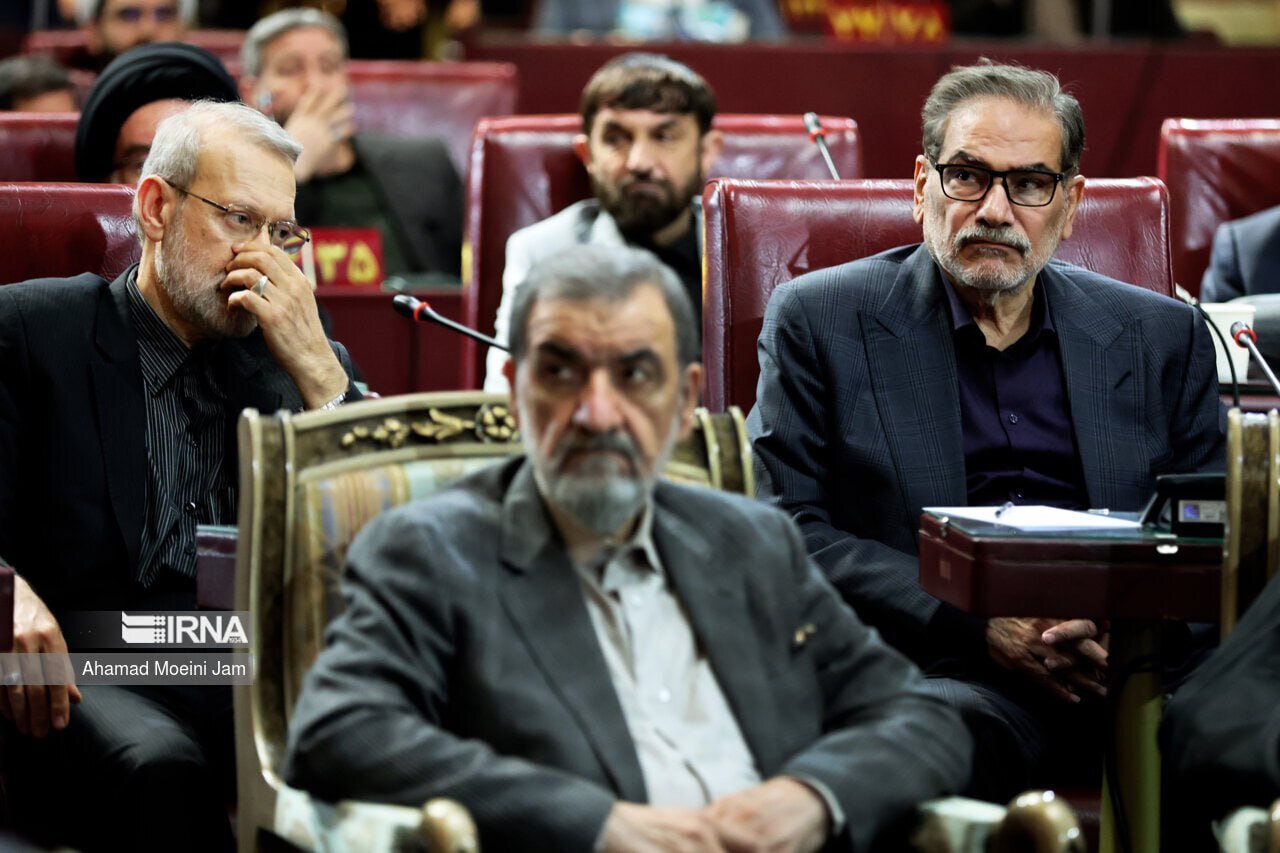 محسن رضایی در تلاش است که اصولگرایان به نامزد واحد برسند/ جلیلی و زاکانی حتما حرف او را نمی پذیرند