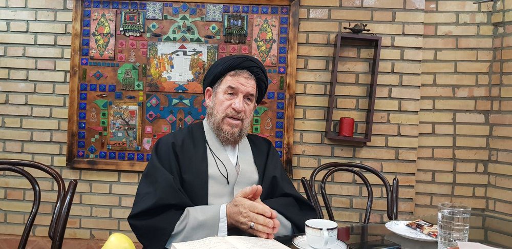 پیش بینی میرتاج الدینی از احتمال اجماع کاندیداهای اصولگرا بر روی یک چهره /جلیلی به نفع قالیباف کنار میرود؟