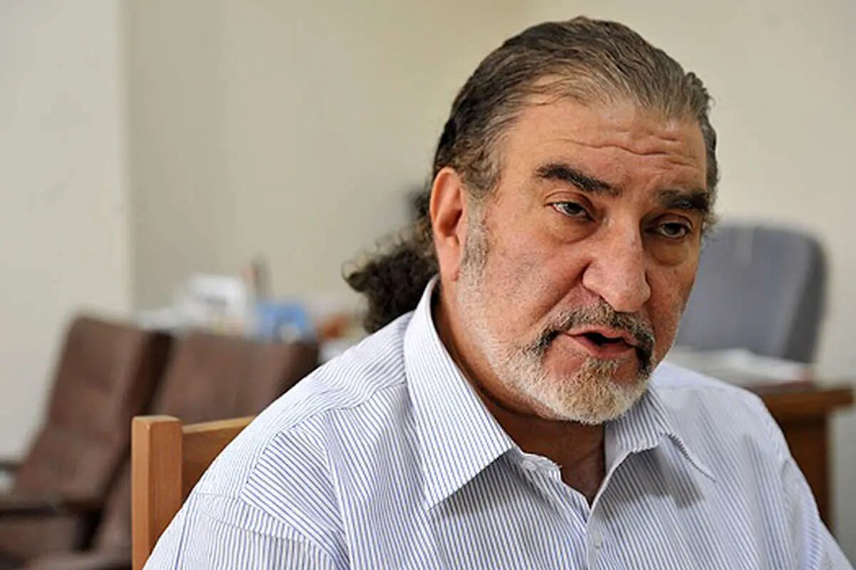 آقازادهها نرمتنانی هستند که از لای هر درزی میتوانند داخل شوند /آقازاده ها چکاره هستند که مدام در مخفیگاهها را باز می کنند؟