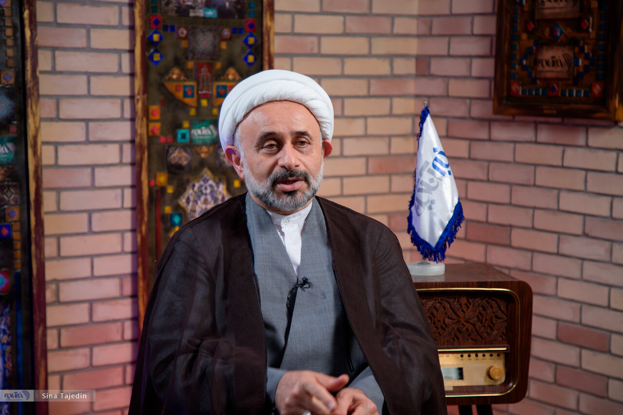| ناصر نقویان: یکی از نفوذی ترین مجموعههای این نظام، گزینش است