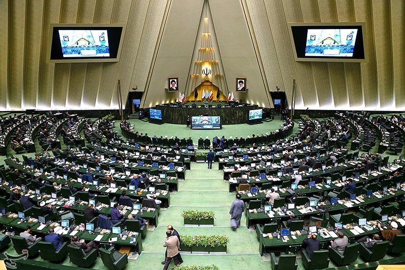 مخالفت رونامه همشهری با استیضاح وزیران: هر اقدامی که موجب بیثباتی در نظام اجرایی شود اعتماد مردم را از بین میبرد