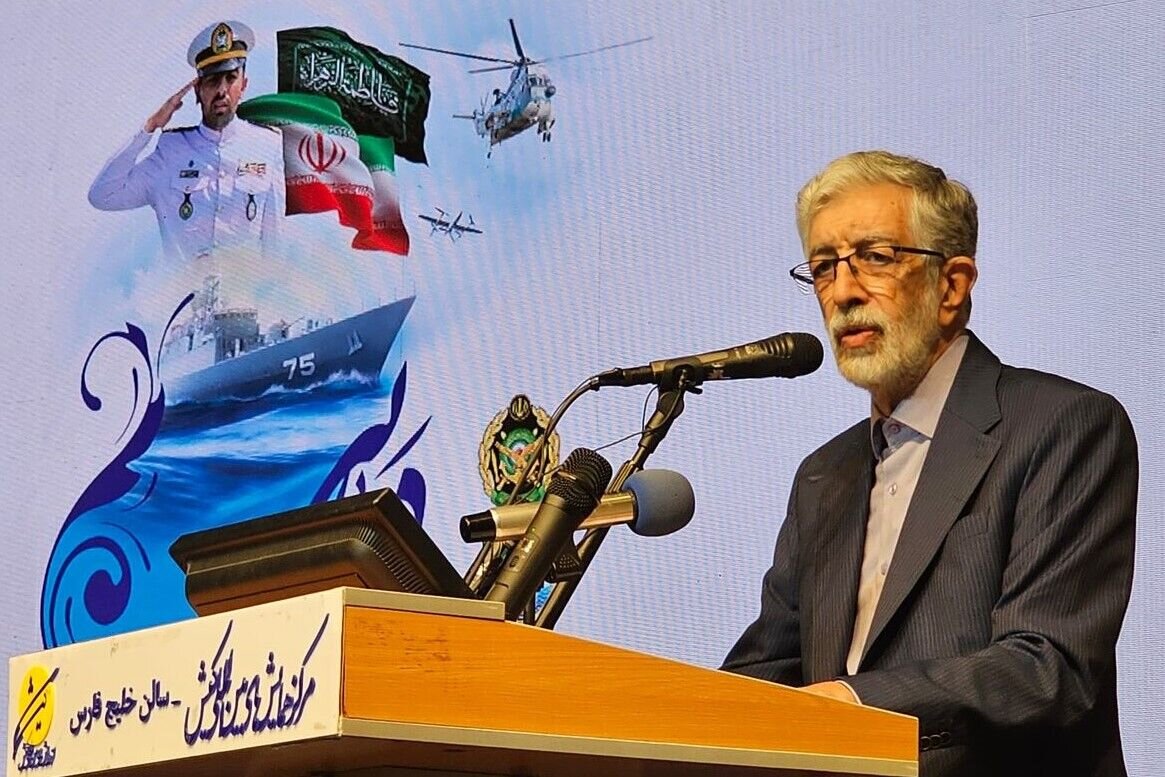 حدادعادل هم فاصلهگذاری میان اصولگرایان با تندروها را جدی گرفت؟