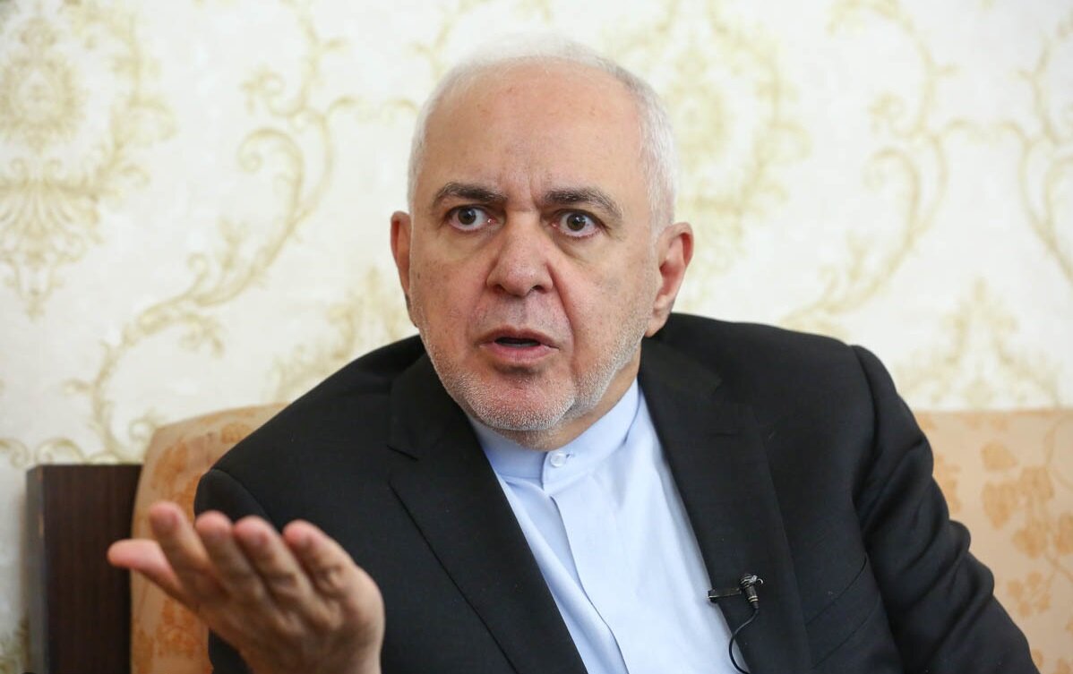 ظریف: امضاها و نامههایی که نوشتید واکسن خارجی وارد نشود را یادمان نرفته!