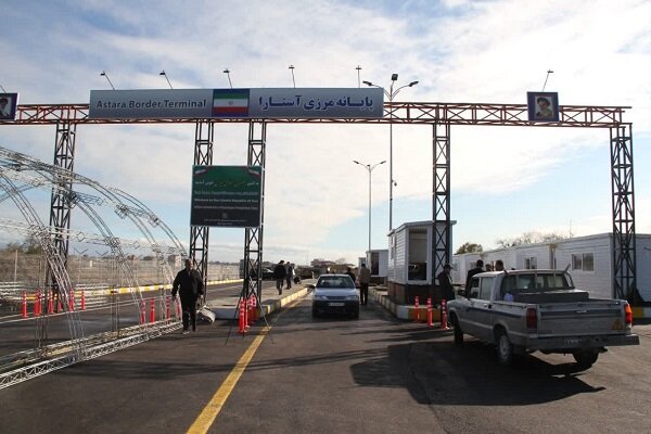 تردد کامیونها از مرز آستارا به کندی انجام می شود