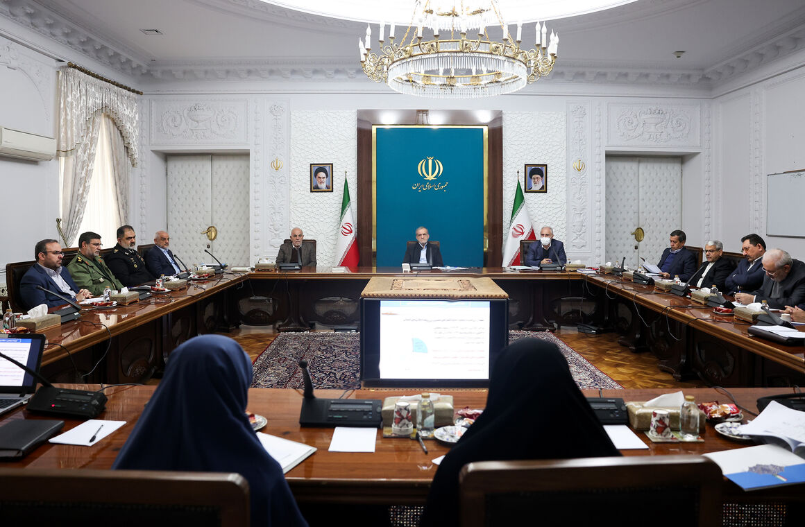 پالایشگاههای کوچک؛ راهحل مقابله با قاچاق سوخت و تحریمها