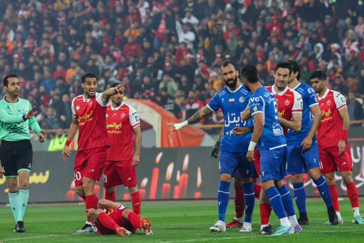 VAR را عامدانه راه اندازی نکردند چون کسب و کار عدهای تعطیل میشود! | نکونام در استقلال ماندگار شد؟