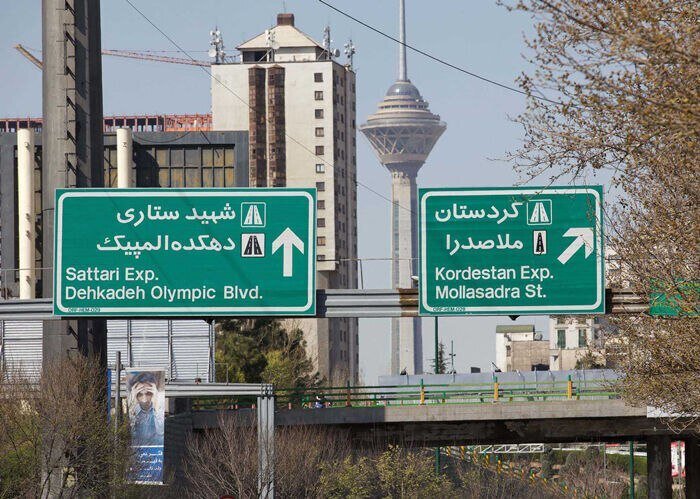 مقام شهرداری تهران: سارقان به تابلوهای ترافیکی هم رحم نمیکنند