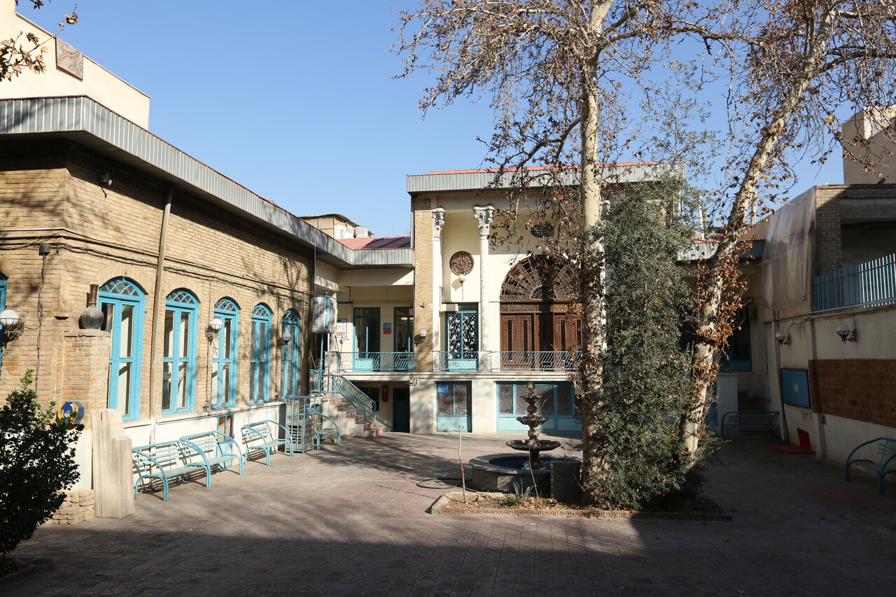 چند ساعت میهمان خانه «مهرانگیز» باشید