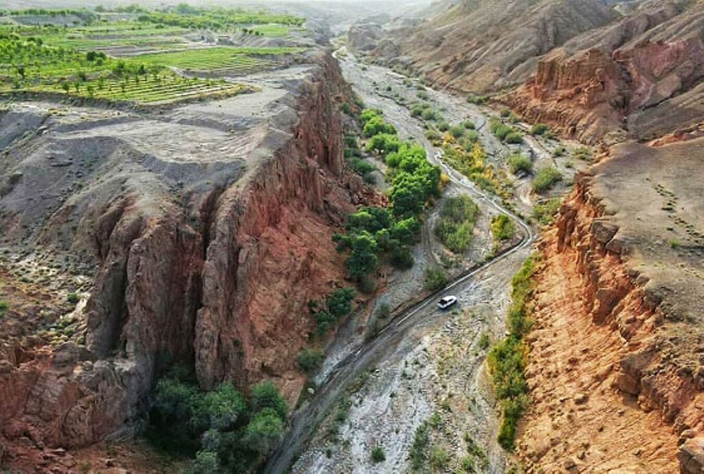 خنکای دره مزارشاه در دل کویر