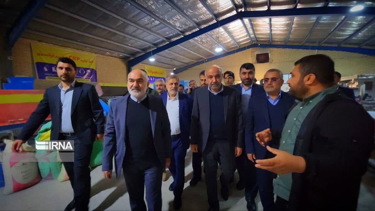 فیلم| بازدید وزیر کار از کارگاههای تولیدی زندان ماهشهر