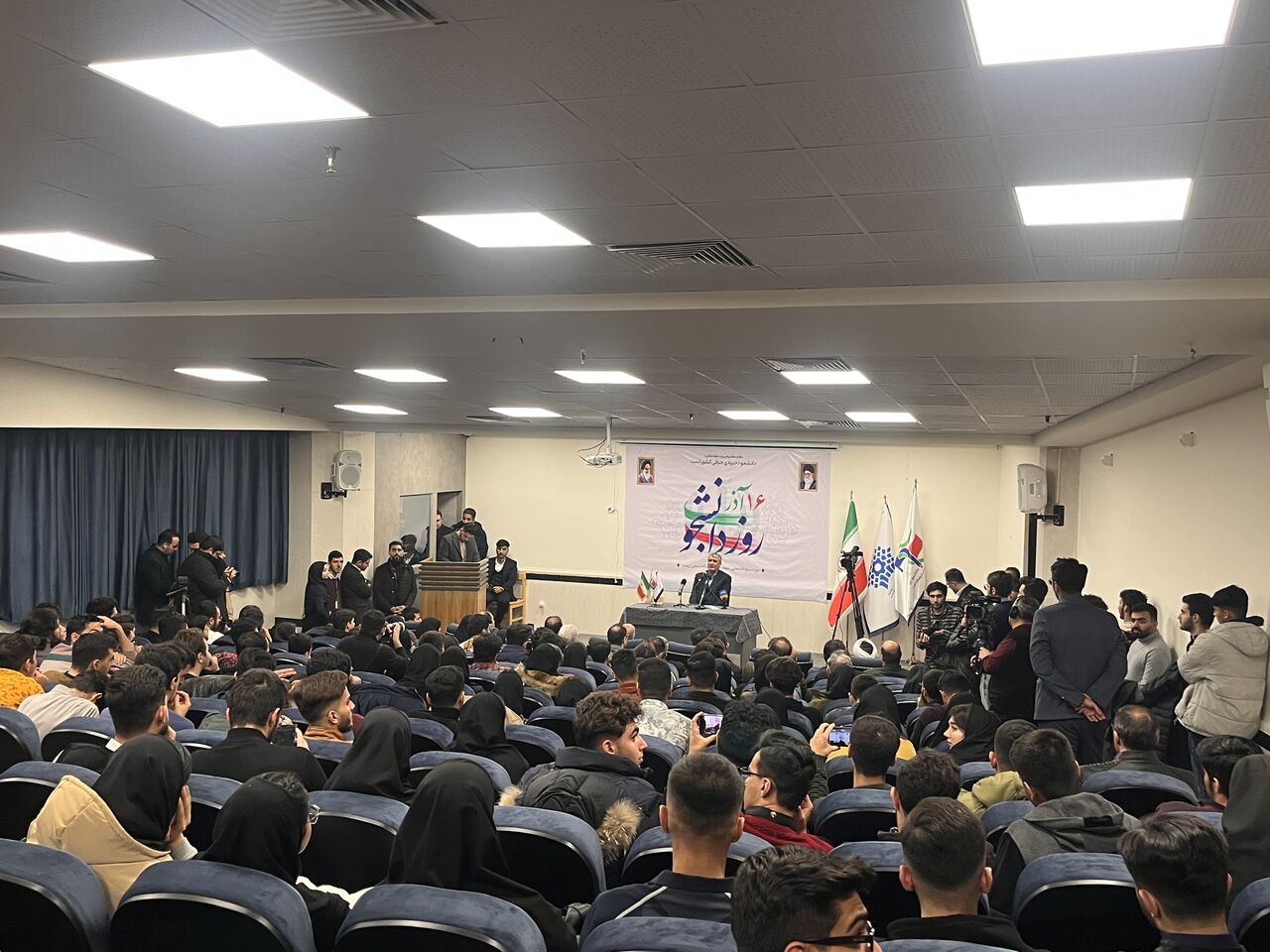 پاسخ مثبت معاون رییس جمهور به درخواست دانشجویان ارومیهای برای بازدید از صنایع هستهای