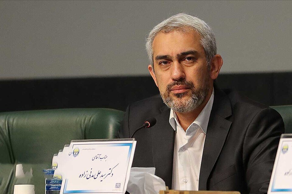 موافقت کمیسیون اقتصادی مجلس با صلاحیت «مدنیزاده»