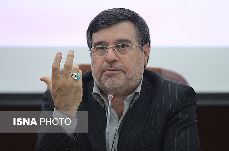 همتی: «مدنیزاده» به دنبال بهرهگیری از نخبگان و جوانان است
