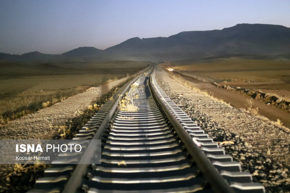 آغاز مطالعات فنی میانبر ریلی مهریز - باغین کرمان