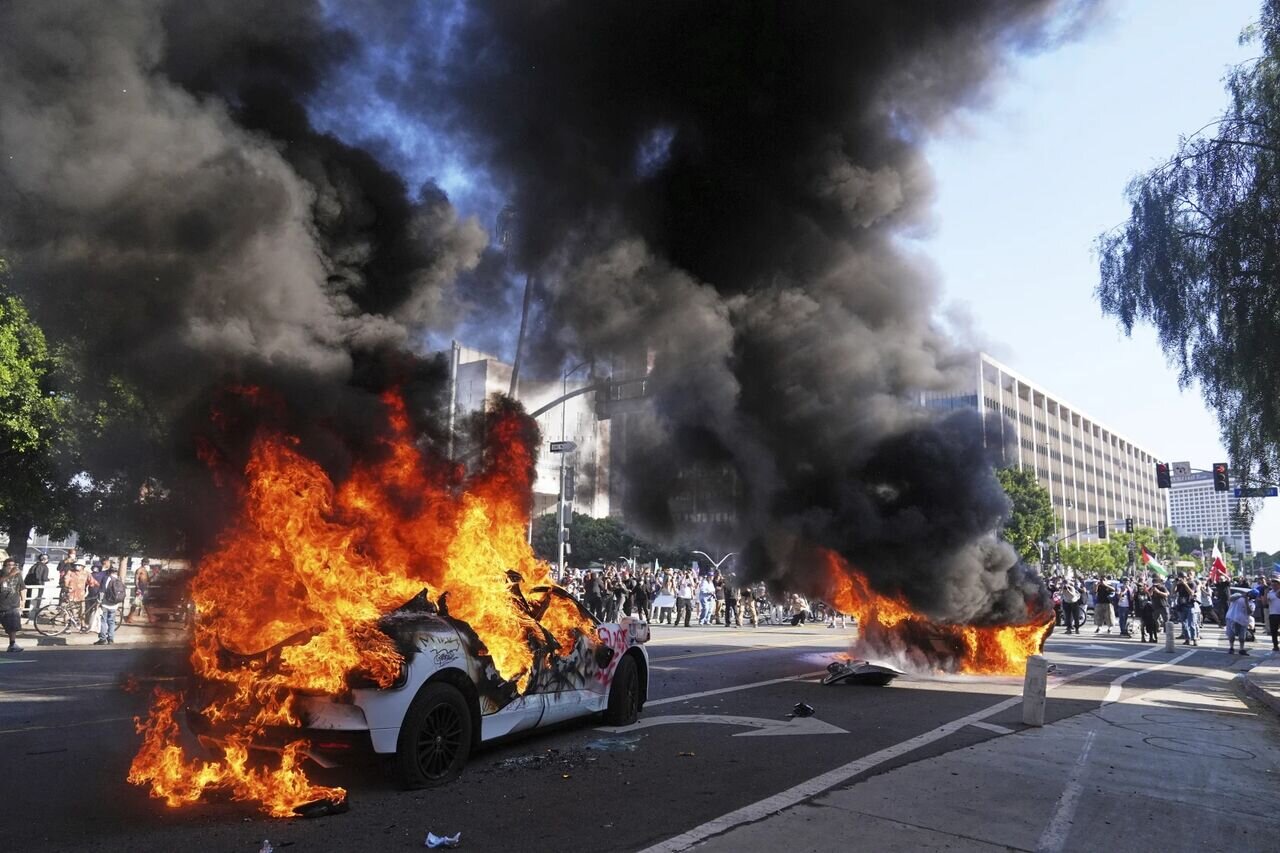 | انفجار در مرکز پلیس لسآنجلس آمریکا