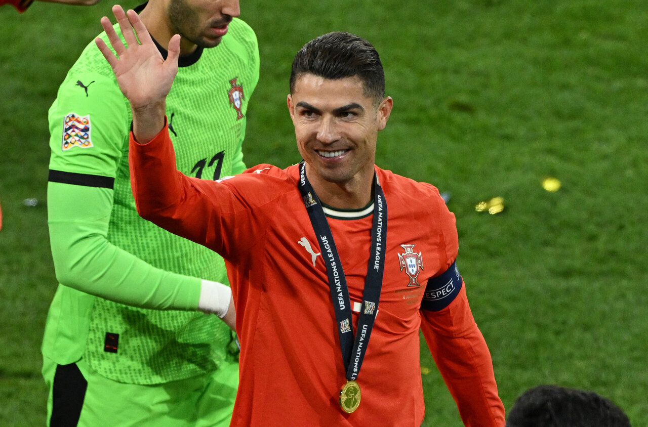  | کریستیانو رونالدو آشپز تیم النصر را به مناسبت تولدش غافلگیر کرد