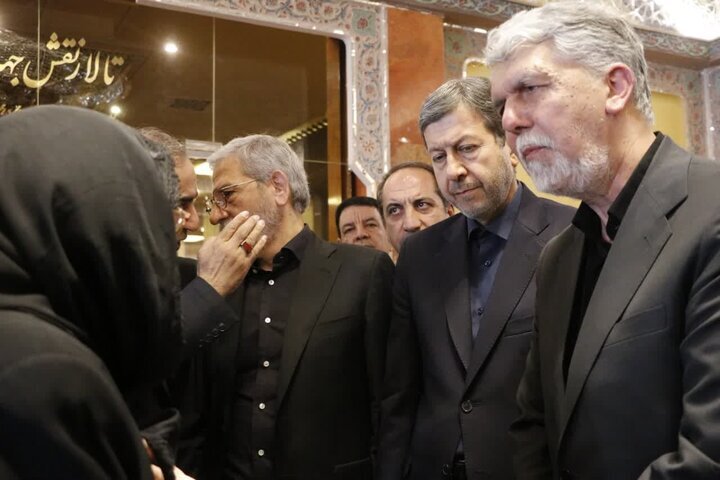 | ظریف: با استاد فرشچیان خیلی به دنیا فخر فروختم